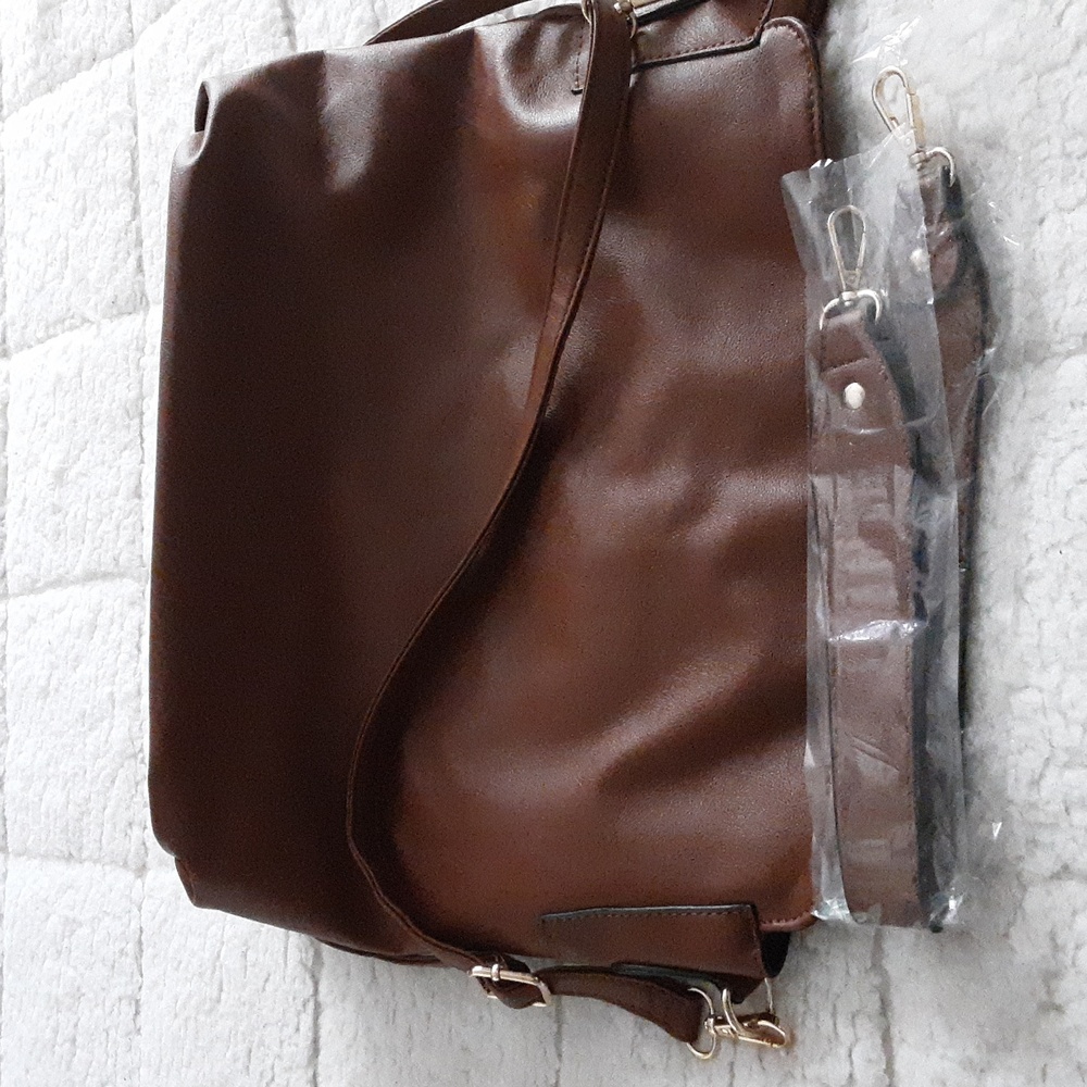 Idesort large crossbody terracotta ladies bag.